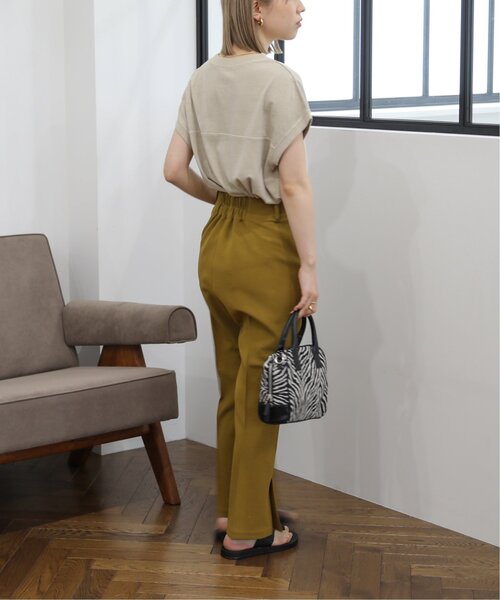 RAY CASSIN（レイカズン）の「フレンチスリーブピグメント切替Tシャツ（Tシャツ/カットソー・レディース・ブラック/ベージュ/パープル/オフホワイト/ブルー・FREE）」の9枚目の写真