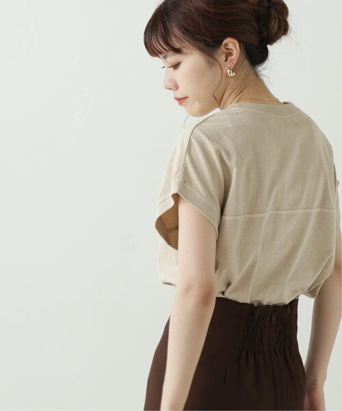 RAY CASSIN（レイカズン）の「フレンチスリーブピグメント切替Tシャツ（Tシャツ/カットソー・レディース・ブラック/ベージュ/パープル/オフホワイト/ブルー・FREE）」の10枚目の写真