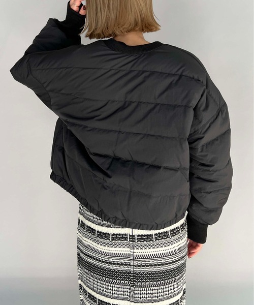 audrey and john wad（オードリーアンドジョンワッド）の「リブ付きショートダウンジャケット（ダウンジャケット/コート・レディース・ホワイト/ブラック/ブルーグレー・M）」の6枚目の写真