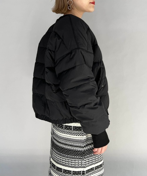 audrey and john wad（オードリーアンドジョンワッド）の「リブ付きショートダウンジャケット（ダウンジャケット/コート・レディース・ホワイト/ブラック/ブルーグレー・M）」の8枚目の写真