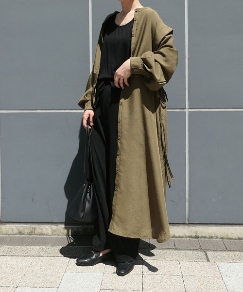 CORNERS（コーナーズ）の「スラブジョーゼット2wayレイヤード風シャツワンピース（シャツワンピース・レディース・ブラック/ベージュ/カーキ/バーガンディー/ブルー/ラベンダー/ホワイト/グリーン/ロイヤルブルー・M）」の5枚目の写真