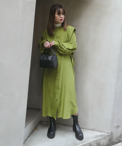 CORNERS（コーナーズ）の「スラブジョーゼット2wayレイヤード風シャツワンピース（シャツワンピース・レディース・ブラック/ベージュ/カーキ/バーガンディー/ブルー/ラベンダー/ホワイト/グリーン/ロイヤルブルー・M）」の6枚目の写真