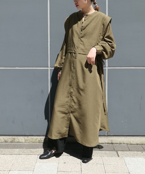 CORNERS（コーナーズ）の「スラブジョーゼット2wayレイヤード風シャツワンピース（シャツワンピース・レディース・ブラック/ベージュ/カーキ/バーガンディー/ブルー/ラベンダー/ホワイト/グリーン/ロイヤルブルー・M）」の12枚目の写真