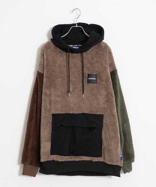 PEN FIELD（ペンフィールド）の「【Penfield/ペンフィールド】ワンポイント ワッペン刺繍 ビックシルエット 配色切替 ファーフリース パーカー（パーカー・メンズ・ブラック/マルチ・LL/M/L）」の2枚目の写真