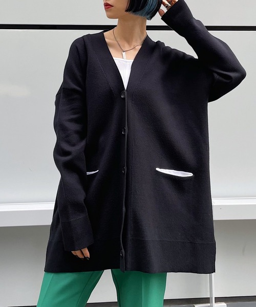 PAGEBOY（ページボーイ）の「WフェイスVネックBIGカーディガン（ニット/セーター・レディース・オフホワイト/ブラック/ブラウン系その他/グレイッシュベージュ・FREE）」の3枚目の写真