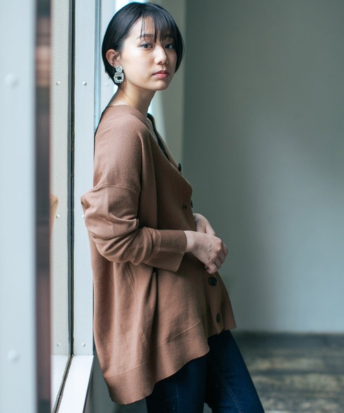 PAGEBOY（ページボーイ）の「WフェイスVネックBIGカーディガン（ニット/セーター・レディース・オフホワイト/ブラック/ブラウン系その他/グレイッシュベージュ・FREE）」の19枚目の写真