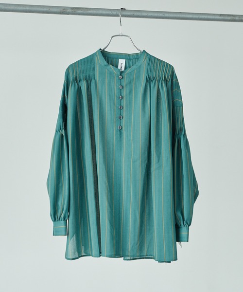 GARAGE OF GOOD CLOTHING(ガレージオブグッドクロージング)の「ピンタックドビーストライプブラウス*(シャツ/ブラウス・レディース・アイボリー/グリーン・FREE)」の2枚目の写真
