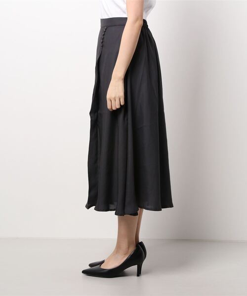 Te chichi TERRASSE（テチチテラス）の「楊柳サテンスカート（スカート・レディース・ベージュ/チャコール/グリーン・ﾌﾘ-）」の5枚目の写真