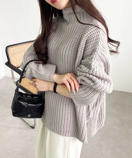 GeeRA（ジーラ）の「オーバーサイズタートルニット（ニット/セーター・レディース・アイボリー/杢グレー・X-LARGE/LARGE/MEDIUM）」の2枚目の写真