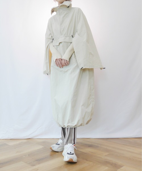 AZUL ENCANTO（アズールエンカント）の「スタンドカラーナイロンワンピース（ワンピース・レディース・ブラック/オリーブ/アイボリー・FREE）」の9枚目の写真