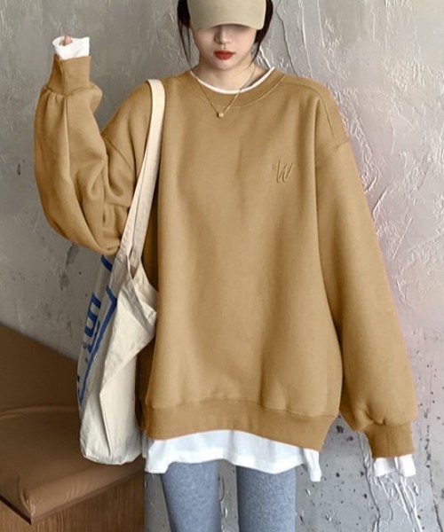 Diosfront（ディオスフロント）の「レイヤード風ワンポイント刺繍裏起毛トレーナー（スウェット・レディース・パープル/グレー/ピンク/オレンジ/ブルー/アイボリー/ベージュ/ブラック・FREE）」の5枚目の写真