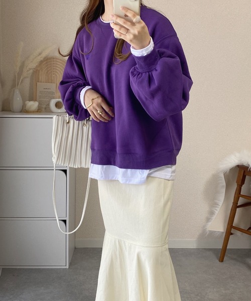 Diosfront（ディオスフロント）の「レイヤード風ワンポイント刺繍裏起毛トレーナー（スウェット・レディース・パープル/グレー/ピンク/オレンジ/ブルー/アイボリー/ベージュ/ブラック・FREE）」の15枚目の写真