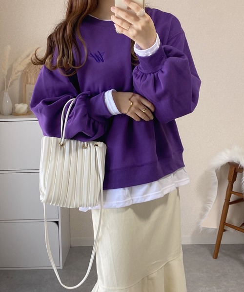 Diosfront（ディオスフロント）の「レイヤード風ワンポイント刺繍裏起毛トレーナー（スウェット・レディース・パープル/グレー/ピンク/オレンジ/ブルー/アイボリー/ベージュ/ブラック・FREE）」の18枚目の写真