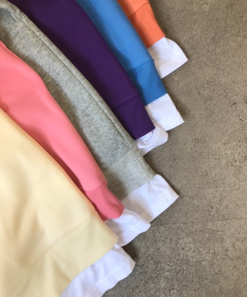 Diosfront（ディオスフロント）の「レイヤード風ワンポイント刺繍裏起毛トレーナー（スウェット・レディース・パープル/グレー/ピンク/オレンジ/ブルー/アイボリー/ベージュ/ブラック・FREE）」の14枚目の写真