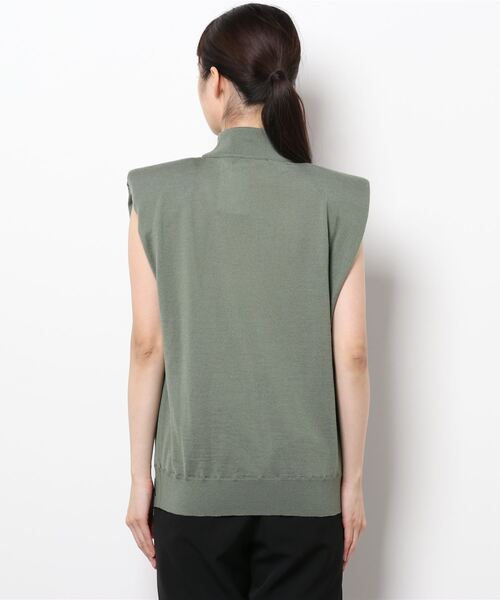 ERIKA CAVALLINI（エリカカヴァリー二）の「【ERIKA CAVALLINI】ショルダーパッドニット（ニット/セーター・レディース・カーキ・SMALL）」の2枚目の写真