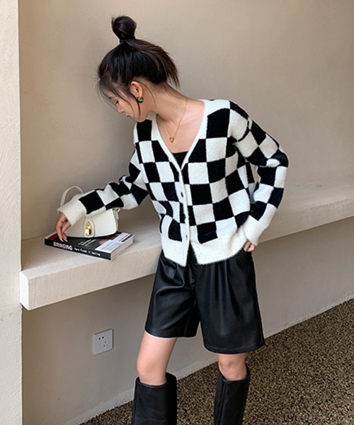 Fano Studios(ファノ ストゥディオズ)の「【Fano Studios】V-neck checkerboard pattern knitted cardigan FQ21S091(カーディガン/ボレロ・レディース・ブラック・S/M/L)」の20枚目の写真
