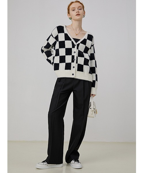 Fano Studios(ファノ ストゥディオズ)の「【Fano Studios】V-neck checkerboard pattern knitted cardigan FQ21S091(カーディガン/ボレロ・レディース・ブラック・S/M/L)」の5枚目の写真