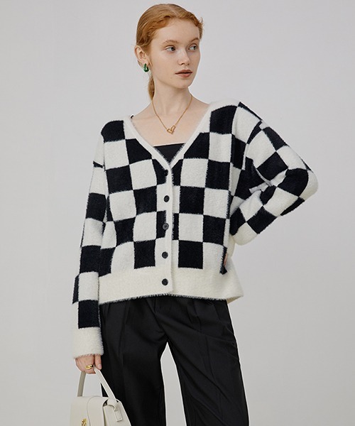 Fano Studios(ファノ ストゥディオズ)の「【Fano Studios】V-neck checkerboard pattern knitted cardigan FQ21S091(カーディガン/ボレロ・レディース・ブラック・S/M/L)」の12枚目の写真