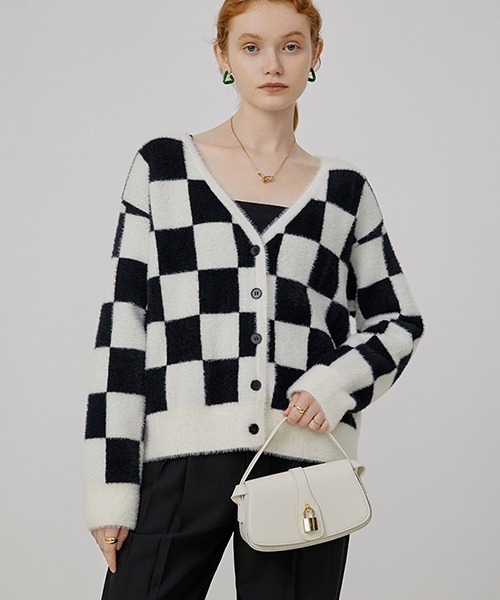 Fano Studios(ファノ ストゥディオズ)の「【Fano Studios】V-neck checkerboard pattern knitted cardigan FQ21S091(カーディガン/ボレロ・レディース・ブラック・S/M/L)」の10枚目の写真
