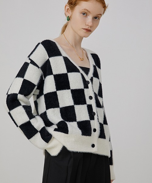 Fano Studios(ファノ ストゥディオズ)の「【Fano Studios】V-neck checkerboard pattern knitted cardigan FQ21S091(カーディガン/ボレロ・レディース・ブラック・S/M/L)」の14枚目の写真