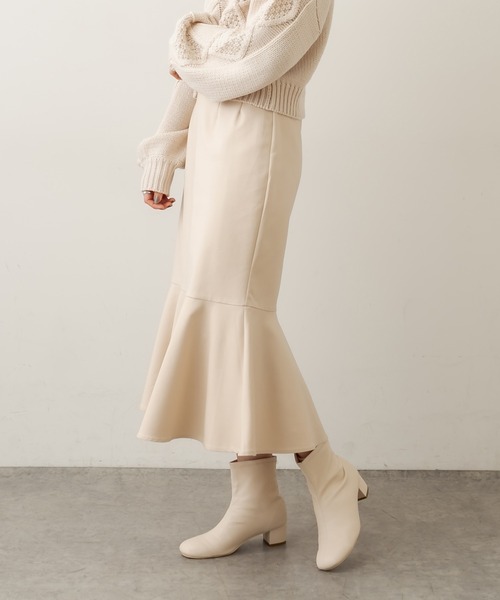 OLIVE des OLIVE（オリーブデオリーブ）の「ラッフルマーメイドスカート（スカート・レディース・ブラック/ダークブラウン/ブラウン/アイボリー・FREE）」の2枚目の写真