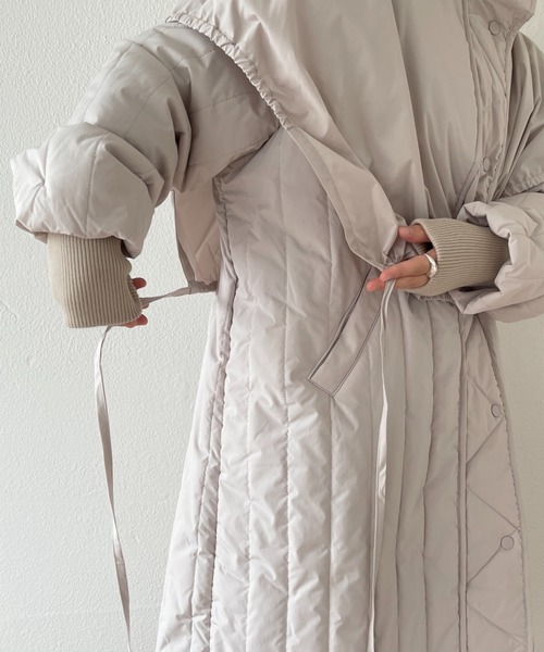 wee9s(ウィークス)の「layered design quilting long coat / レイヤードデザイン中綿キルティングロングコート(ダウンジャケット/コート・レディース・ベージュ/アイボリー/ブラック・FREE)」の22枚目の写真