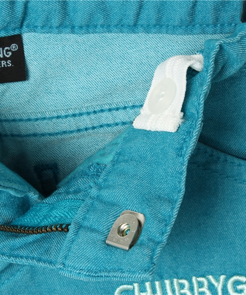 CHUBBYGANG（チャビーギャング）の「ロゴ刺繍　ストレッチツイルカラーパンツ（その他パンツ・キッズ・イエロー/ホワイト/エメラルド/ピンク・120/130/110/100）」の9枚目の写真