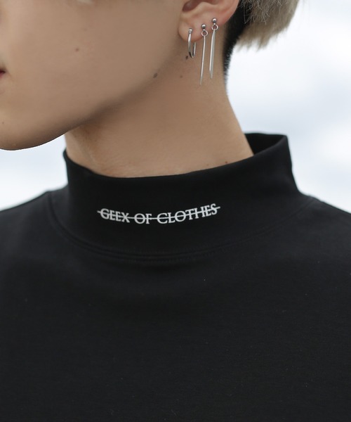 G.O.C（ジーオーシー）の「ミニマルロゴハイネックロンT（Tシャツ