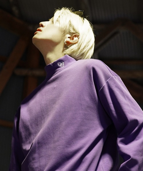 G.O.C（ジーオーシー）の「ミニマルロゴハイネックロンT（Tシャツ/カットソー・メンズ・ホワイト/ブラック/チャコールグレー/ブラック系その他/ブラック系その他2/ホワイト系その他2/ホワイト系その他3/ワイン/ライム/ブルー/パープル・MEDIUM/LARGE）」の14枚目の写真