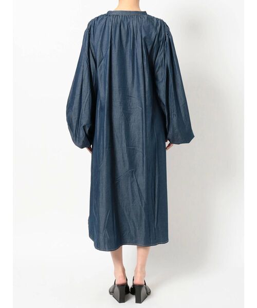 COTORICA（コトリカ）の「【THE DAYZ TOKYO】ボリュームスリーブデニムワンピース（ワンピース・レディース・ブラック/ネイビー・SMALL/MEDIUM）」の4枚目の写真