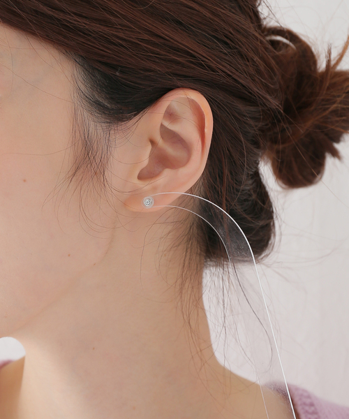 SLOBE IENA（スローブイエナ）の「SLOBE IENA 1mm Diamondピアス◆（ピアス（両耳用）・レディース・シルバー・FREE）」の6枚目の写真