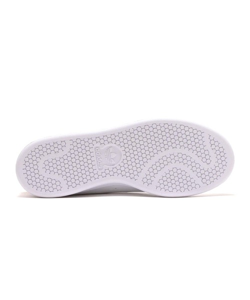 adidas（アディダス）の「adidas DISNEY STAN SMITH WOMENS / アディダス スタンスミス ディズニー 「バンビ」（スニーカー・レディース・ホワイト・23.5cm/24.5cm/23.0cm/24.0cm/25.0cm/22.5cm）」の3枚目の写真