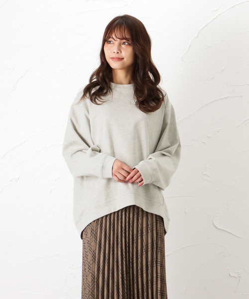 NAVY(ネイビー)の「オーガニックコットン ドルマンロングスリーブTシャツ(Tシャツ/カットソー・レディース・ブラウン/オートミール/グリーン/ホワイト・フリー)」の10枚目の写真