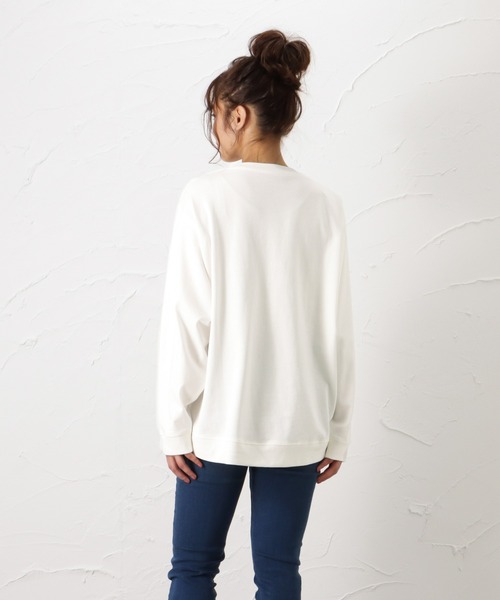 NAVY(ネイビー)の「オーガニックコットン ドルマンロングスリーブTシャツ(Tシャツ/カットソー・レディース・ブラウン/オートミール/グリーン/ホワイト・フリー)」の21枚目の写真