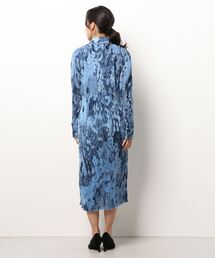 GANNI（ガニー）の「GANNI PLEATED GEORGETTE MIDI DRESS F6913