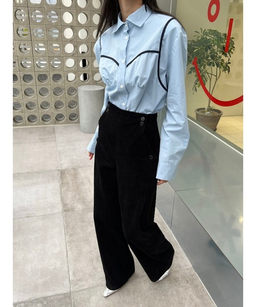 Jewelobe(ジュエローブ)の「パイピングデザインバストギャザーシャツ(シャツ/ブラウス・レディース・サックスブルー/ブラック・FREE)」の8枚目の写真