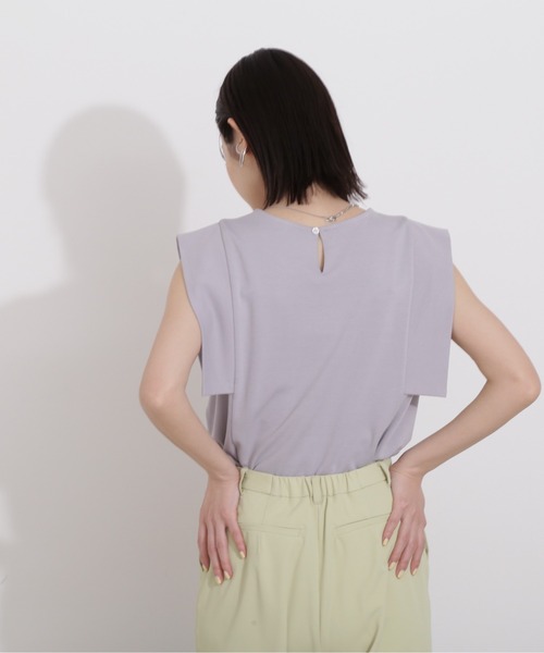 NATURAL BEAUTY BASIC（ナチュラルビューティーベーシック）の「ショルダーウイングカットソー（Tシャツ/カットソー・レディース・グレー/チャコールグレー/ブルー・MEDIUM）」の19枚目の写真