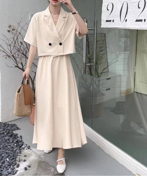 emi+（エミプラス）の「ショートテーラーサマージャケット＋フレア