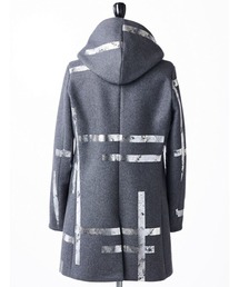 1 piu 1 uguale 3（ウノピゥウノウグァーレトレ）の「WRAP COAT