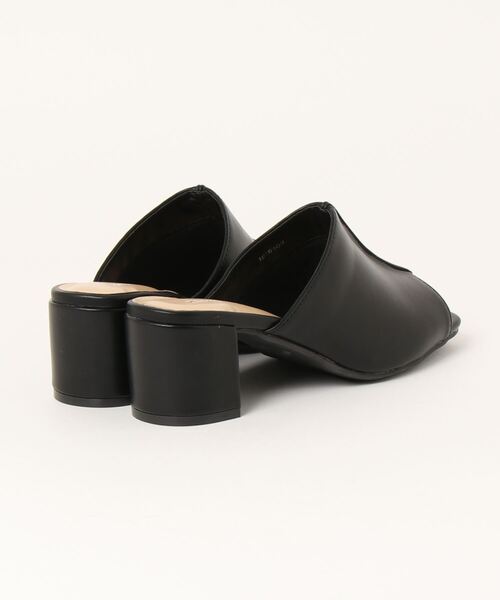 Samansa Mos2 blue（サマンサモスモスブルー）の「センタ―シームミュール（サンダル・レディース・ブラック/グリーン/キナリ・MEDIUM/LARGE）」の4枚目の写真