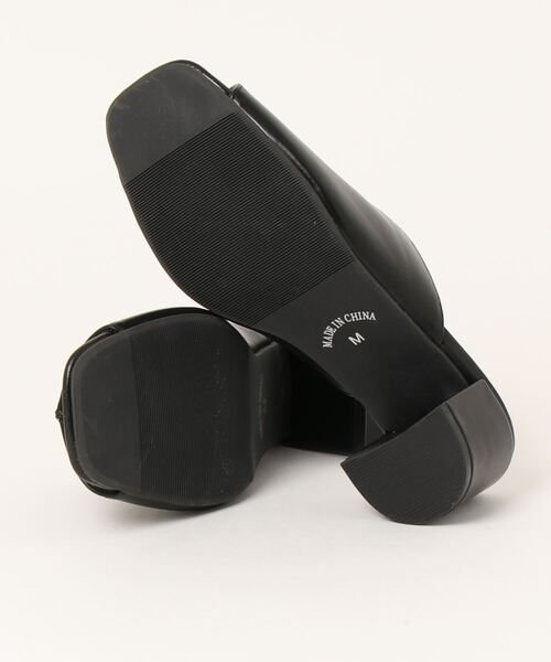 Samansa Mos2 blue（サマンサモスモスブルー）の「センタ―シームミュール（サンダル・レディース・ブラック/グリーン/キナリ・MEDIUM/LARGE）」の5枚目の写真