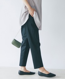 un dix cors（アンディコール）の「楽に履けて綺麗見え　サテンイージーテーパードパンツ（その他パンツ）」