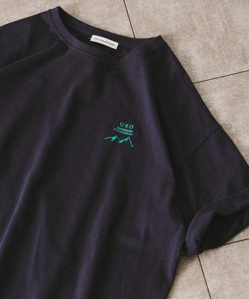 URBAN RESEARCH DOORS（アーバンリサーチドアーズ）の「URD Embroidery T-shirts（Tシャツ/カットソー・メンズ・ホワイト/ブラック/ネイビー/グレー・MEDIUM/LARGE）」の4枚目の写真