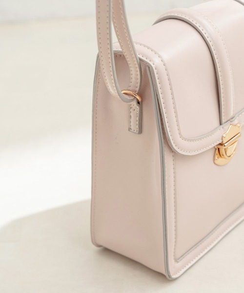 OLIVE des OLIVE（オリーブデオリーブ）の「縦長サドルショルダー（ショルダーバッグ・レディース・オフホワイト/キャメル/ブラック・FREE）」の14枚目の写真