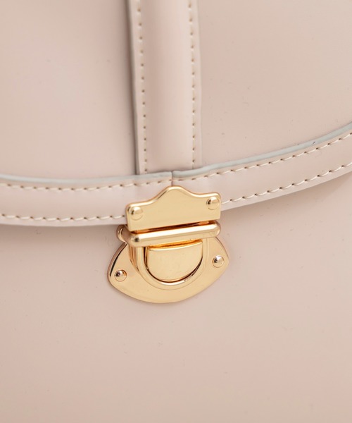 OLIVE des OLIVE（オリーブデオリーブ）の「縦長サドルショルダー（ショルダーバッグ・レディース・オフホワイト/キャメル/ブラック・FREE）」の16枚目の写真