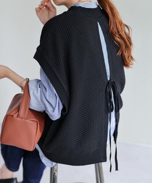 DISCOAT（ディスコート）の「バックスリットニットベスト（ベスト・レディース・ブラック/ブラウン/ベージュ・FREE）」の2枚目の写真