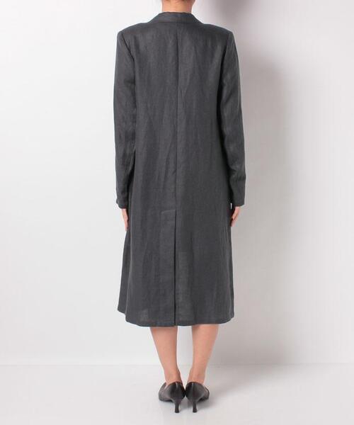 agnes b.(アニエスベー)の「U902 MANTEAU リネンロングコート(チェスターコート・レディース・グレー・42)」の4枚目の写真