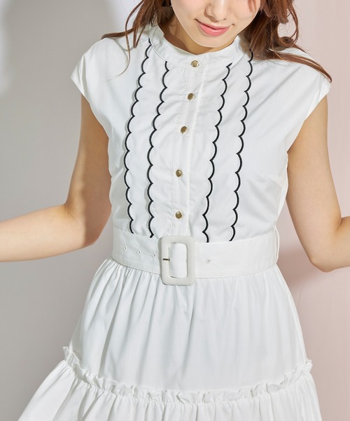美品　Sindel ホワイト ドット柄 フリル付き ワンピース tocco closet（トッコ クローゼット）の「ベルト付きスカラップ