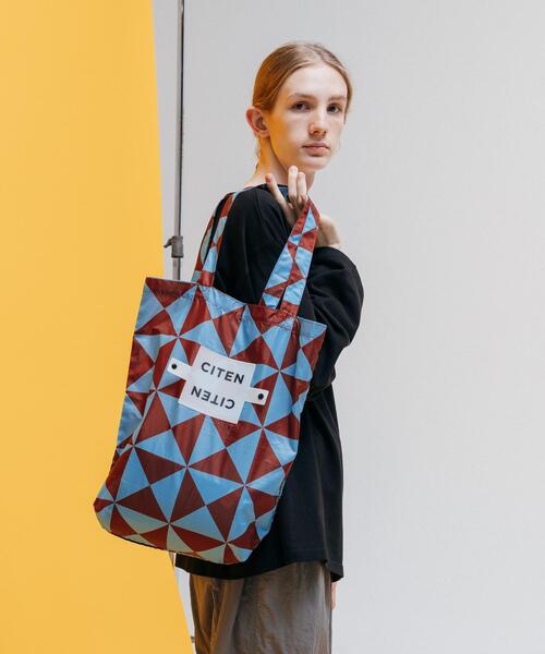 CITEN(シテン)の「<CITEN>CITEN クルクルパッチン ジオメトリック トートバッグ(トートバッグ・レディース・ライトブルー/ピンク/ブラック/ケリー・FREE)」の7枚目の写真
