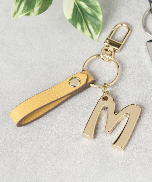 GLOBAL WORK（グローバルワーク）の「マルチWAYイニシャルチャームＭ/345609（その他小物・レディース・アイボリー/グリーン系その他/ホワイト系その他4/ホワイト系その他2/ホワイト系その他5/ダークグリーン/ベージュ系その他/ホワイト系その他3/ホワイト系その他/グレイッシュベージュ/グリーン系その他2/ホワイト系その他6/グレー/ホワイト系その他7/グレー系その他4/イエロー/グレー系その他6/イエロー系その他/グレー系その他7・FREE）」の18枚目の写真